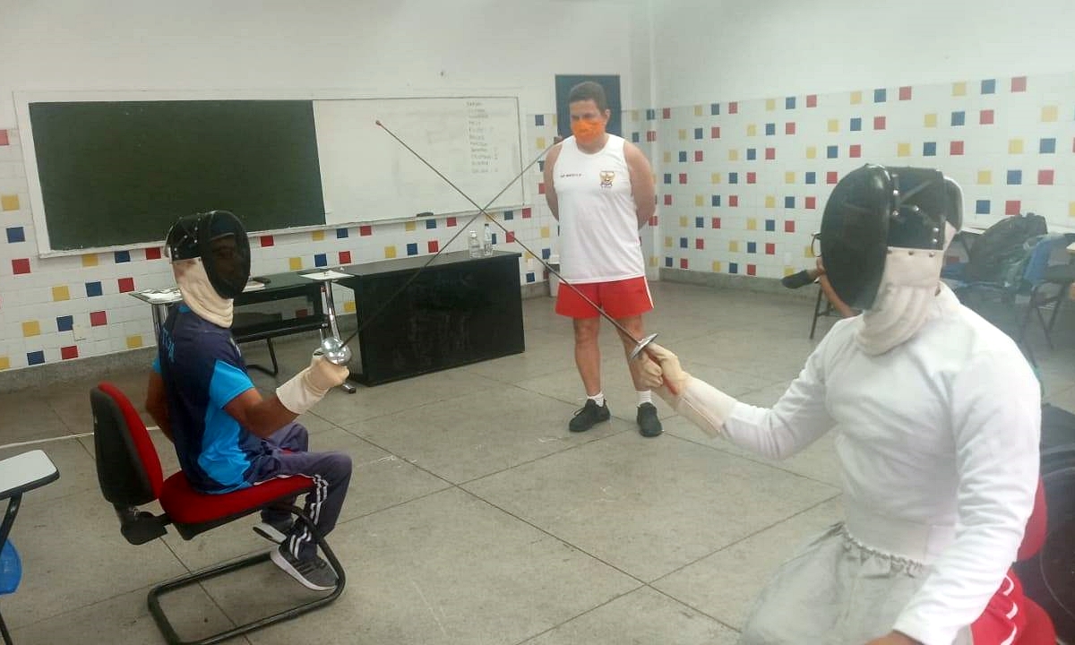 Participantes de curso de esgrima em Maceió começam a implantar a modalidade em estados do Nordeste