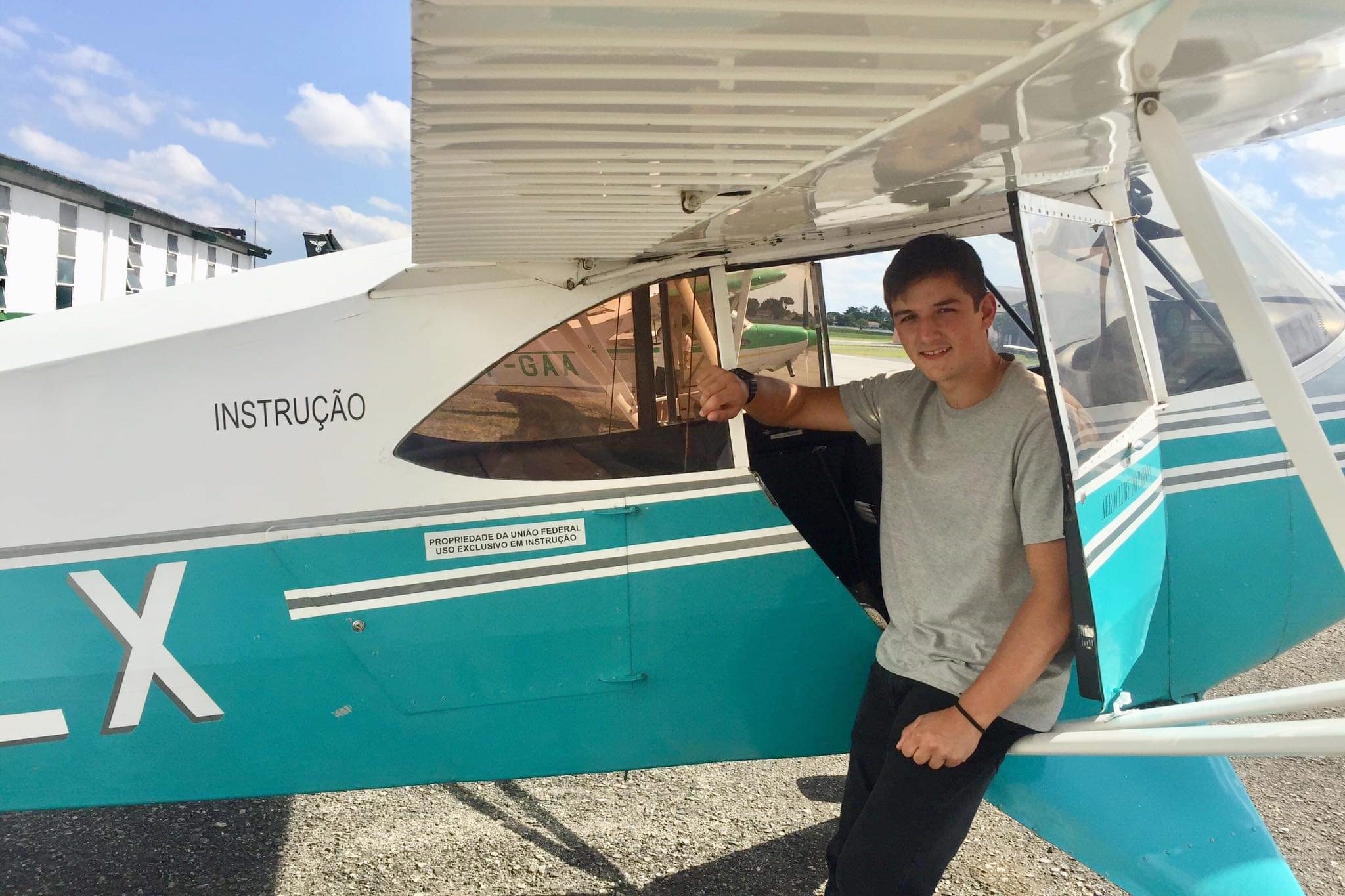 #TôNaPista – Leopoldo Gubert voa na esgrima, na agronomia e também como piloto de aviões