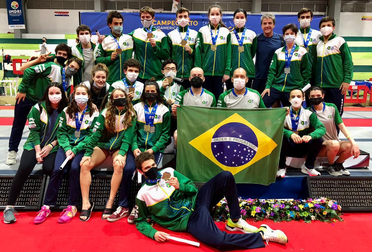 Brasil conquista dois ouros e uma prata nos torneios de equipes do Sul-Americano Pré-Cadete, Cadete e Juvenil