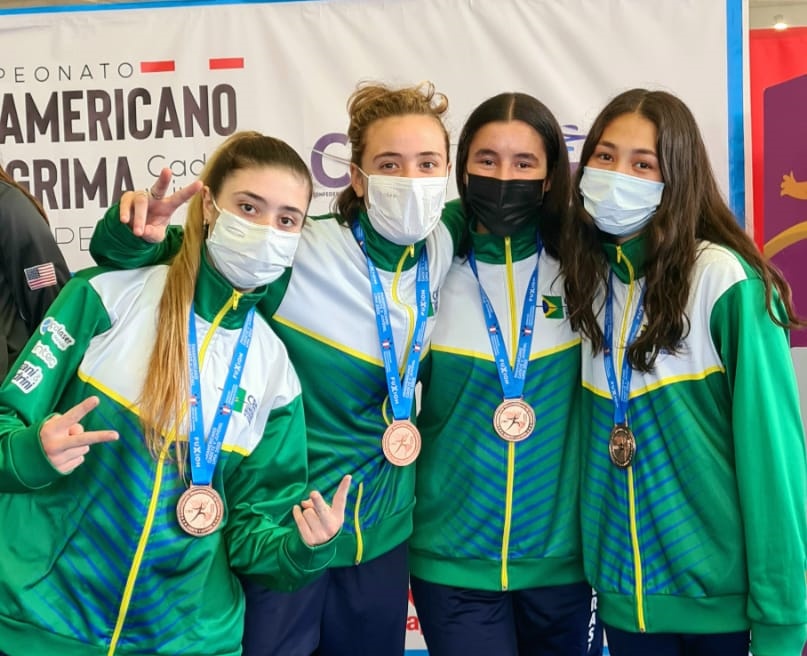Equipe feminina juvenil faz boa campanha no sabre e garante mais um bronze para o Brasil no Pan Cadete e Juvenil