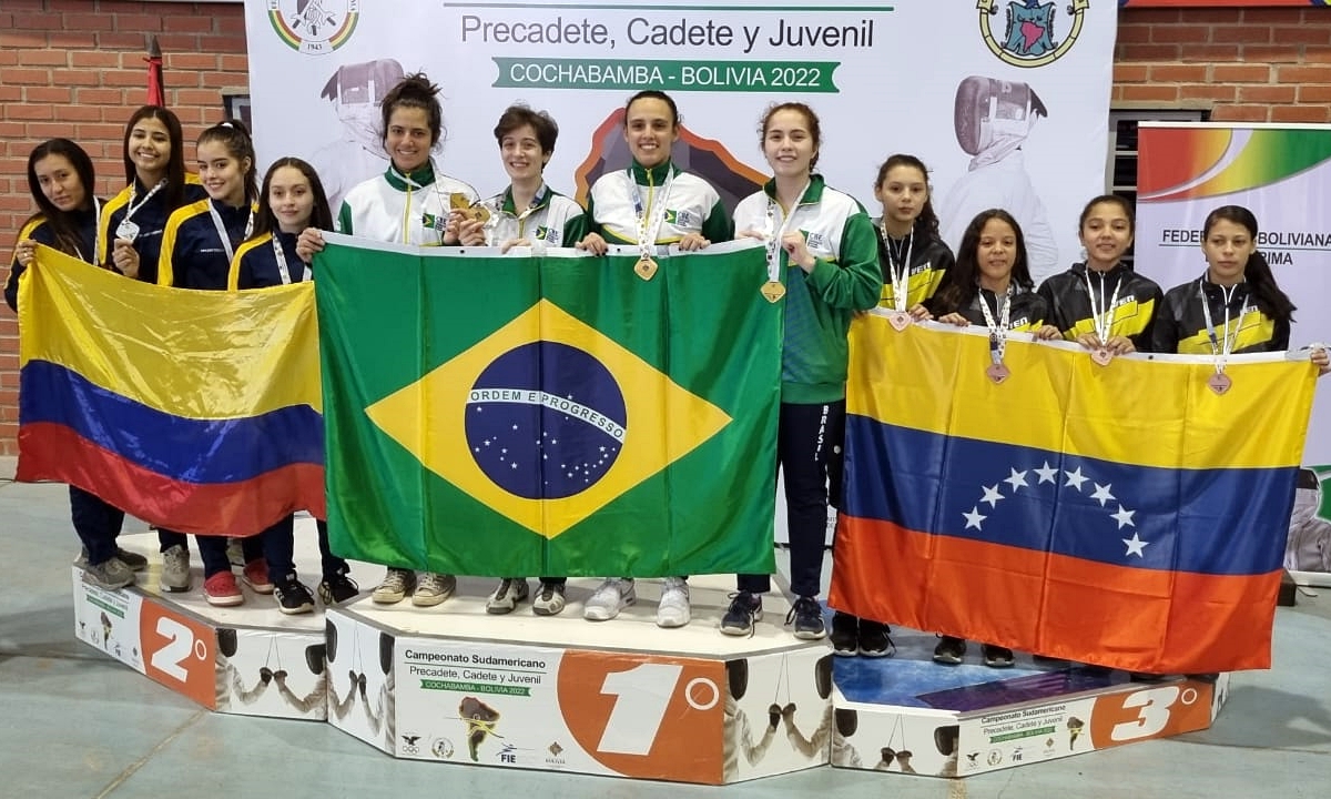 Brasil conquista mais um título no  Campeonato Sul-Americano em Cochabamba: no florete feminino juvenil por equipes