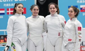 Equipe brasileira formada por Pietra Brazolin, Ginevra Giordano, Laura Correia e Maria Luiza Emed venceu a Austrália na disputa por equipes da espada do Mundial (Augusto Bizzi/Eva Pavia Gomez/Luca Pagliaricci/FIE)