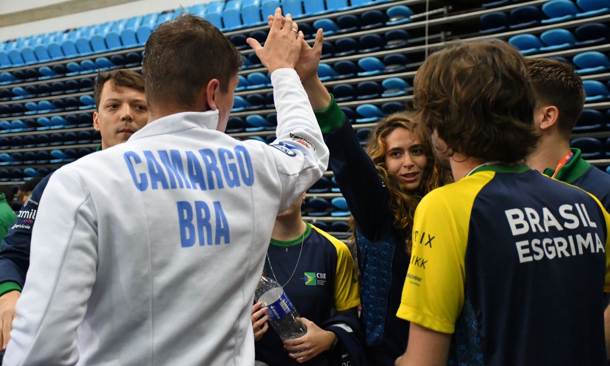 Alexandre Camargo conquistou a medalha de bronze na espada masculina no Campeonato Pan-Americano de esgrima