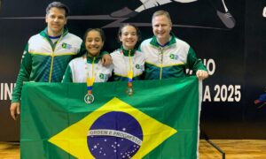 Eduarda Nascimento ganhou o ouro e Giulia Santos ficou com a prata no florete feminino sub-13 do Campeonato Sul-Americano Juvenil de esgrima