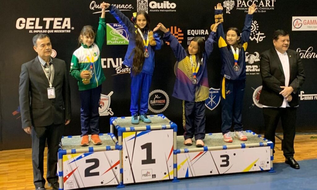 Martina Dinucci é medalha de prata no sabre sub-9 no Campeonato Sul-Americano infantil