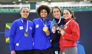 Bia Bulcão é campeã do florete feminino no Torneio Nacional Cidade do Rio de Janeiro de Esgrima