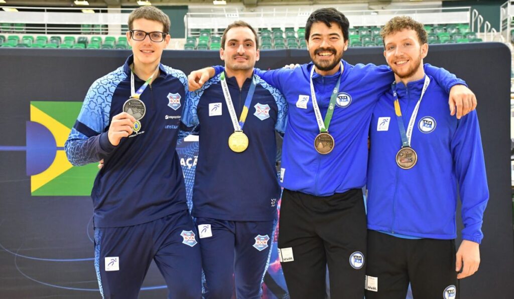 Guilherme Toldo foi campeão do florete masculino no Torneio Nacional Cidade do Rio de Janeiro