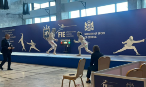 Ana Beatriz Fraga durante a etapa de Tbilisi da Copa do Mundo Júnior de Sabre (Foto: Divulgação/CBE)