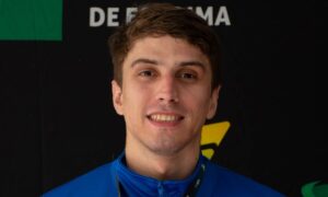 Alexandre Cmargo conquista medalha de ouro na Espada Masculina Adulta