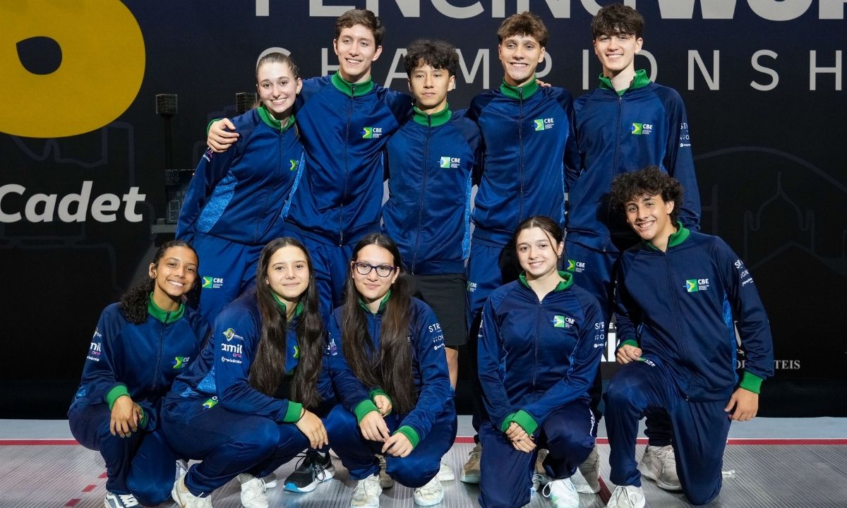 Equipe brasileira do sabre que disputou o Mundial Cadete e Juvenil de esgrima (Luca Pagliaricci:Bizzi Team:FIE)